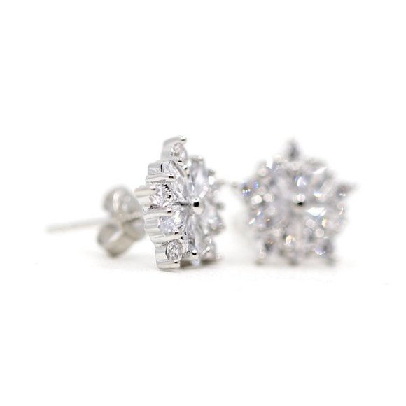 18k Gold Dipped White Topaz Earrings Studs - Picture 3 of 7